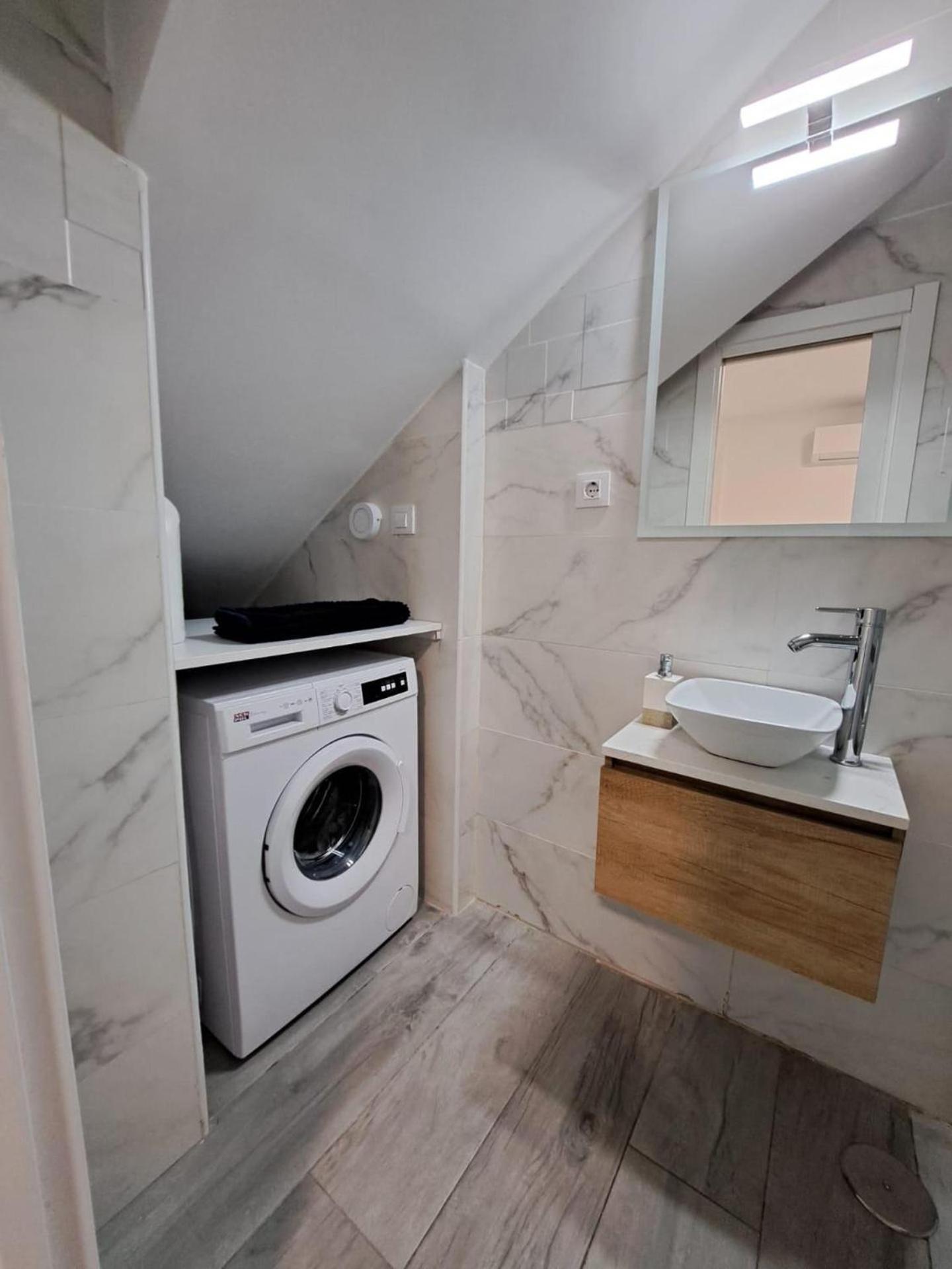 Cozy Apartment Up To 6 Persons 3 Min To Metro Madrid Exterior photo