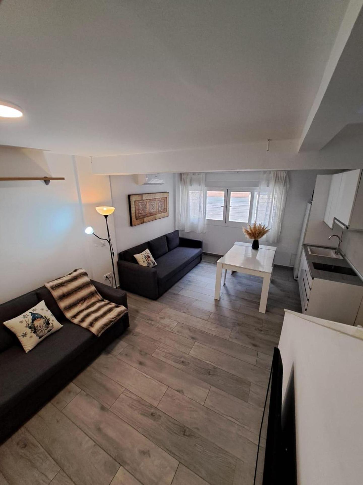 Cozy Apartment Up To 6 Persons 3 Min To Metro Madrid Exterior photo
